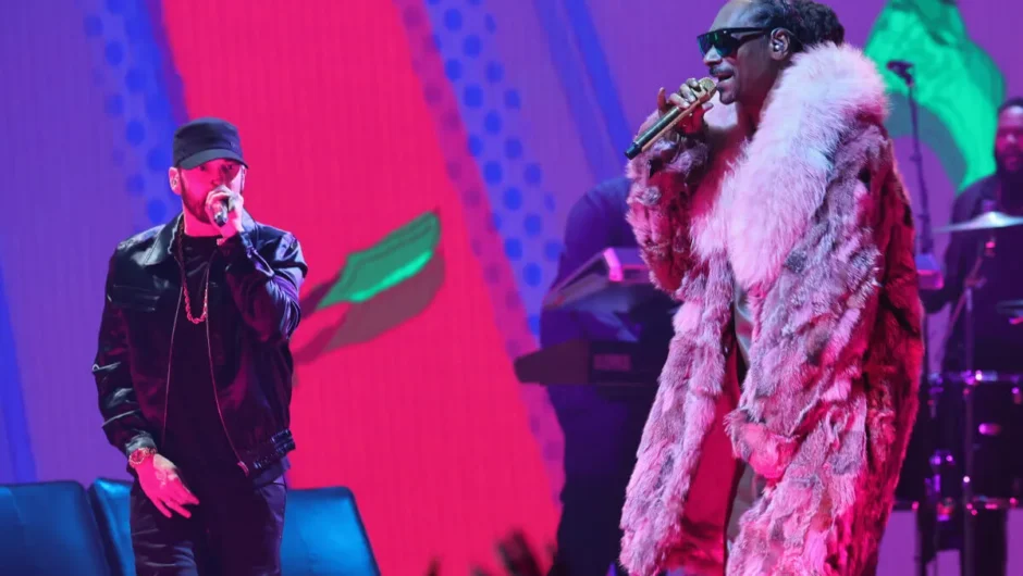 Snoop Dogg a dit qu&rsquo;il regrettait ses remarques «hors de poche» sur Eminem