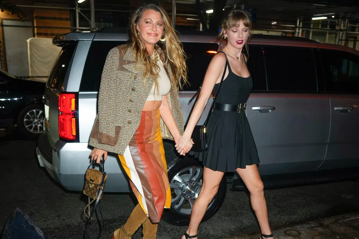 Taylor Swift et Blake Lively, qui aurait inspiré le prochain album de Swift, Hold Hand