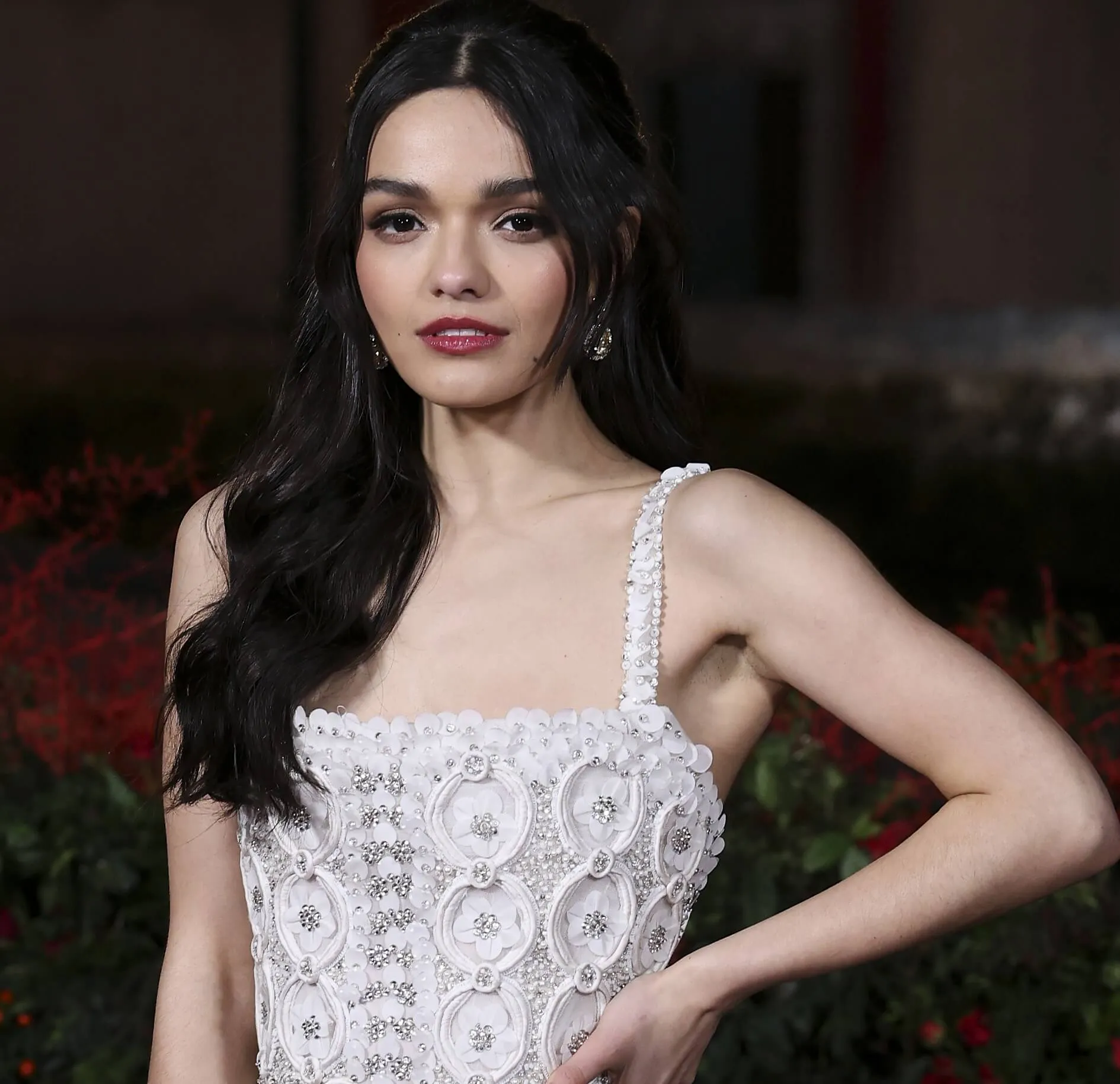 Rachel Zegler, star du remake «Blanche-Neige», portant une robe