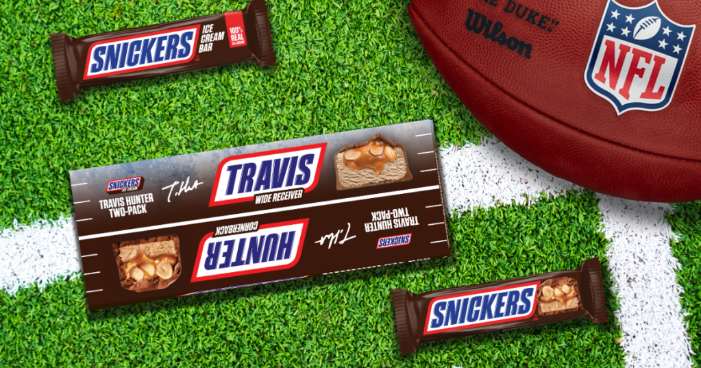 Le pack Two Two Two de Travis Hunter de Snickers