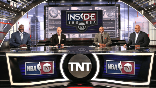 TNT Sports suit à l'intérieur du livre de jeu NBA en une future couverture alors que des stars comme Adam Lefkoe, Lauren Jbara et Jimmy Rollins restent.