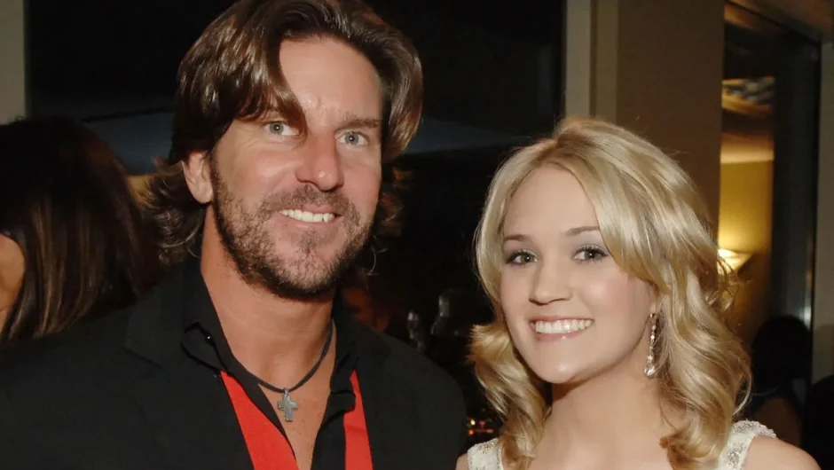 Carrie Underwood réagit à la mort de l&rsquo;auteur-compositeur Brett James: «  insondable  »