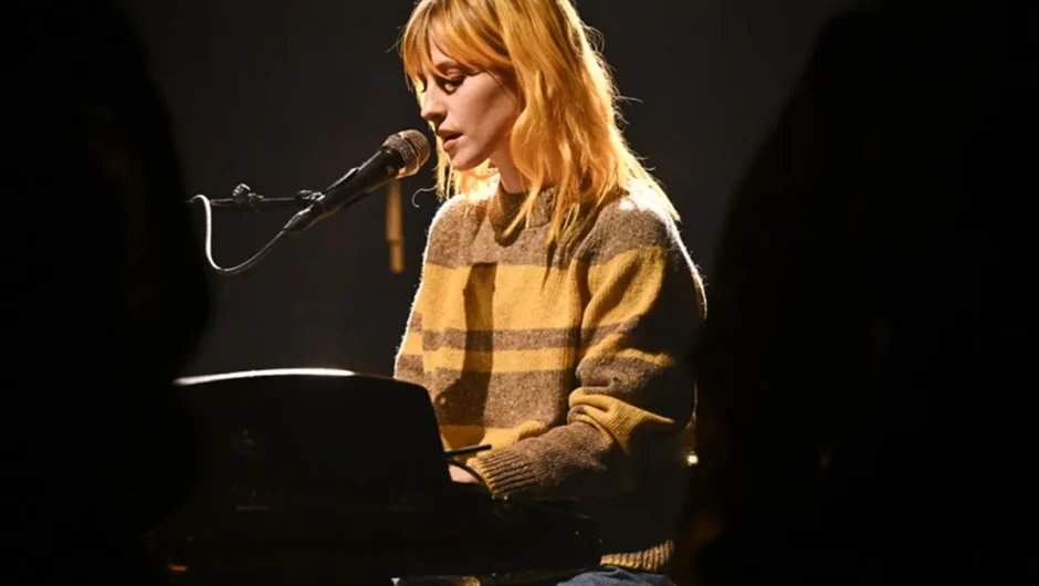 Hayley Williams double la haine de Morgan Wallen : « Attrapez-moi chez Whole Foods, B**** »
