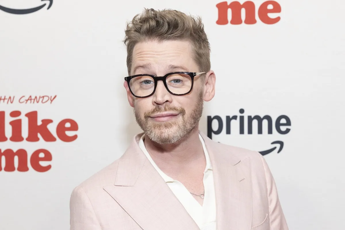 Macaulay Culkin assiste à la projection spéciale à Los Angeles de « John Candy: I Like Me » d'Amazon MGM Studios au Montalban le 2 octobre 2025 à Hollywood, Californie.