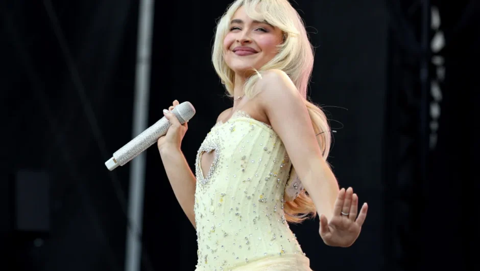 Sabrina Carpenter est tombée sur un cactus pendant le tournage de son clip nominé aux Grammy Awards