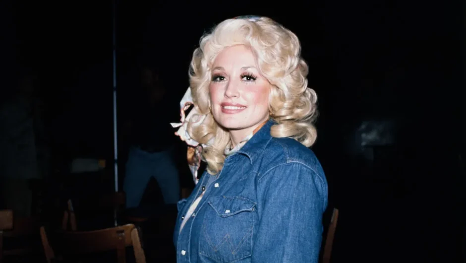 Dolly Parton a félicité une collaboratrice comme l&rsquo;une des « plus grandes artistes du monde »