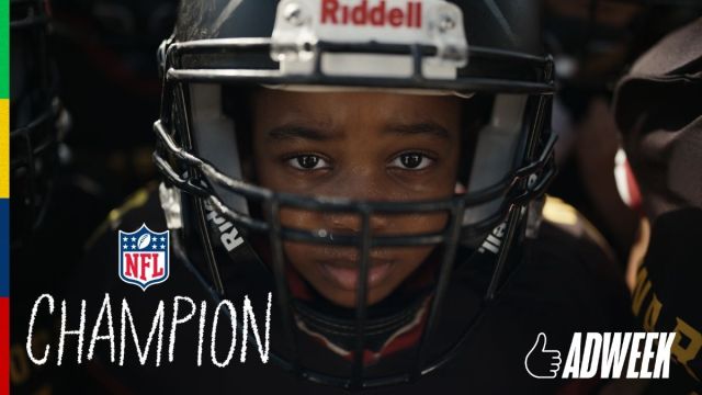 La ligue a mis son visage sur un enfant acteur pour diffuser sa publicité pour le Super Bowl