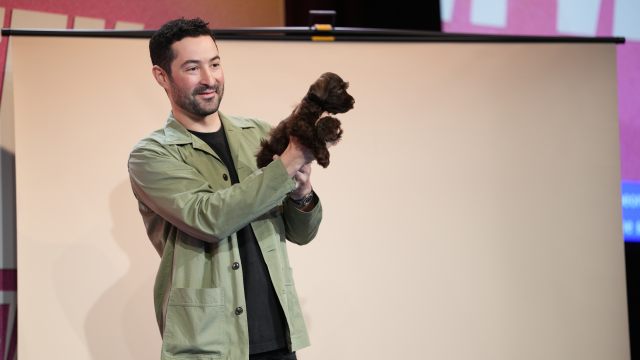 Elias Weiss Friedman se développe sur de nouveaux formats, dont YouTube.
