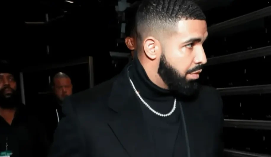 Drake prend des « photos directes » dans son nouvel album, mais Rick Ross dit que « personne » n&rsquo;a peur de lui