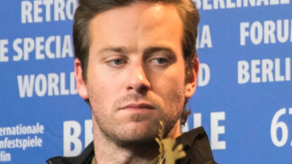 Le film de retour d&rsquo;Armie Hammer a été interdit en Allemagne pour « incitation à la violence contre les migrants »